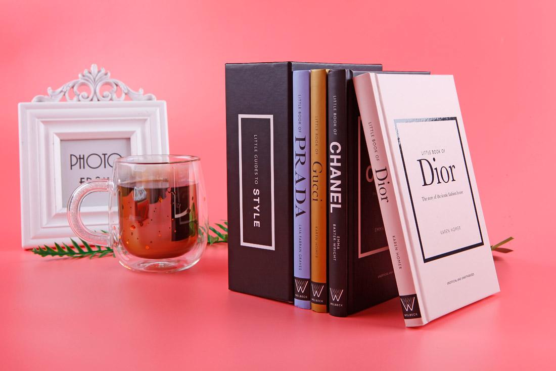 Fashion, Book Sets